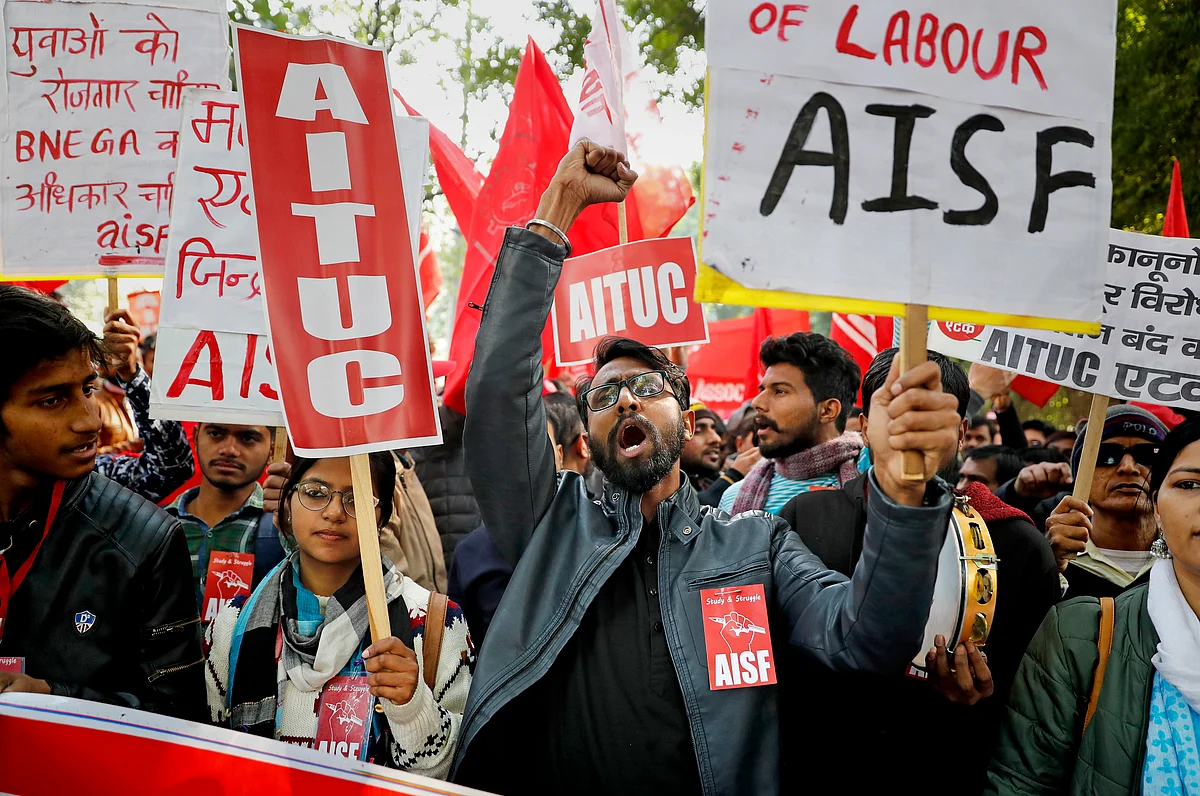 (Photo: AP / Altaf Qadri)
