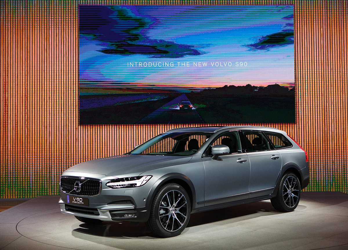 Richer Americans Are Skipping SUVs for Station Wagons