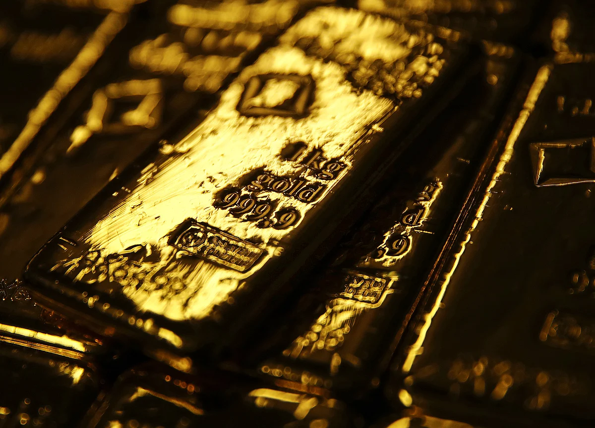 Goldman Predicts Gold Prices to Climb to Highest Since 2013