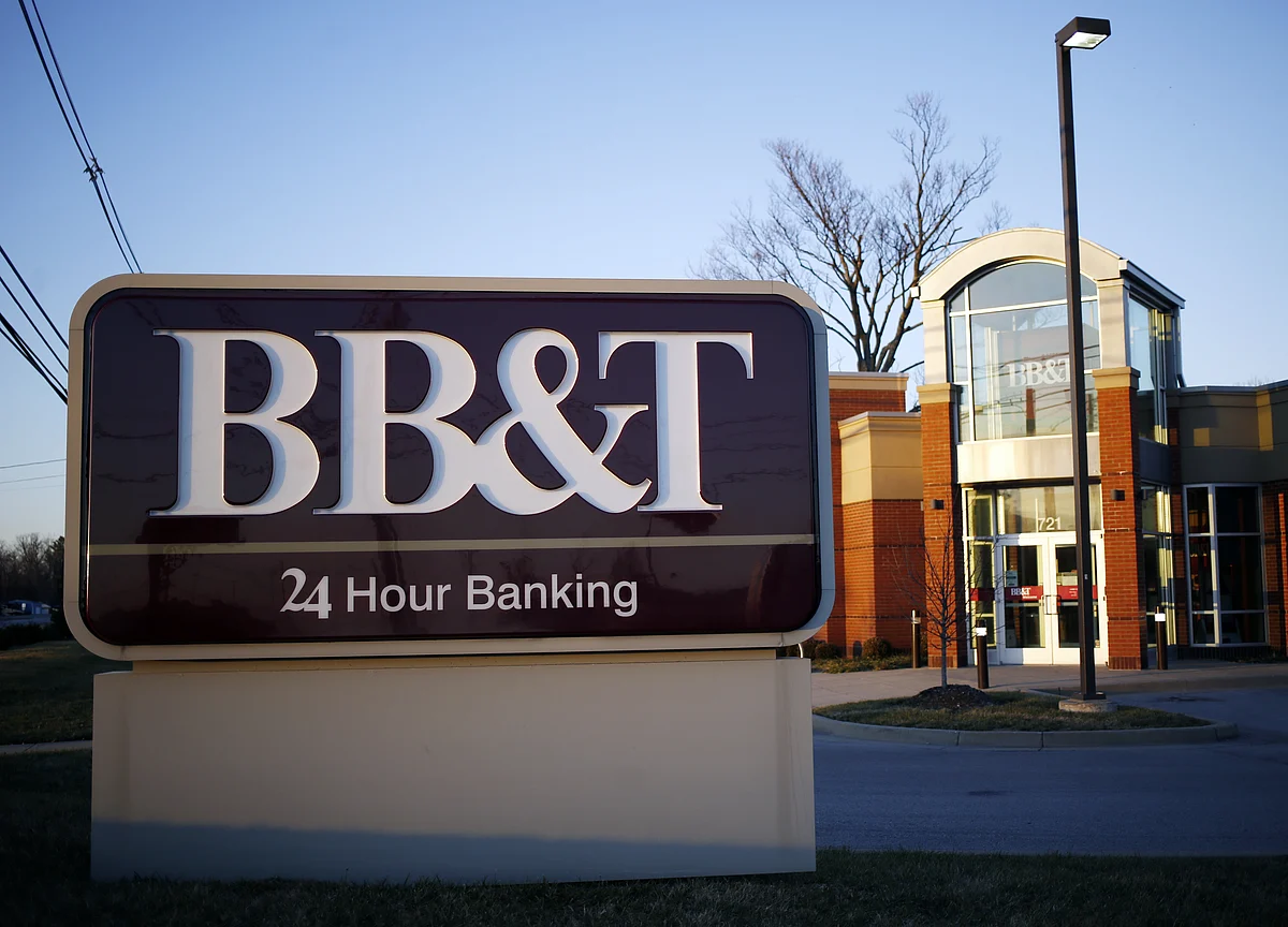 BB&T to Buy SunTrust in Biggest Bank Merger in a Decade