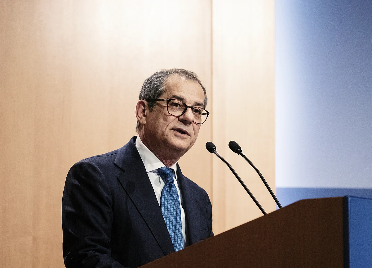 Italy's Economic Slump Is Just a Temporary Setback, Tria Says