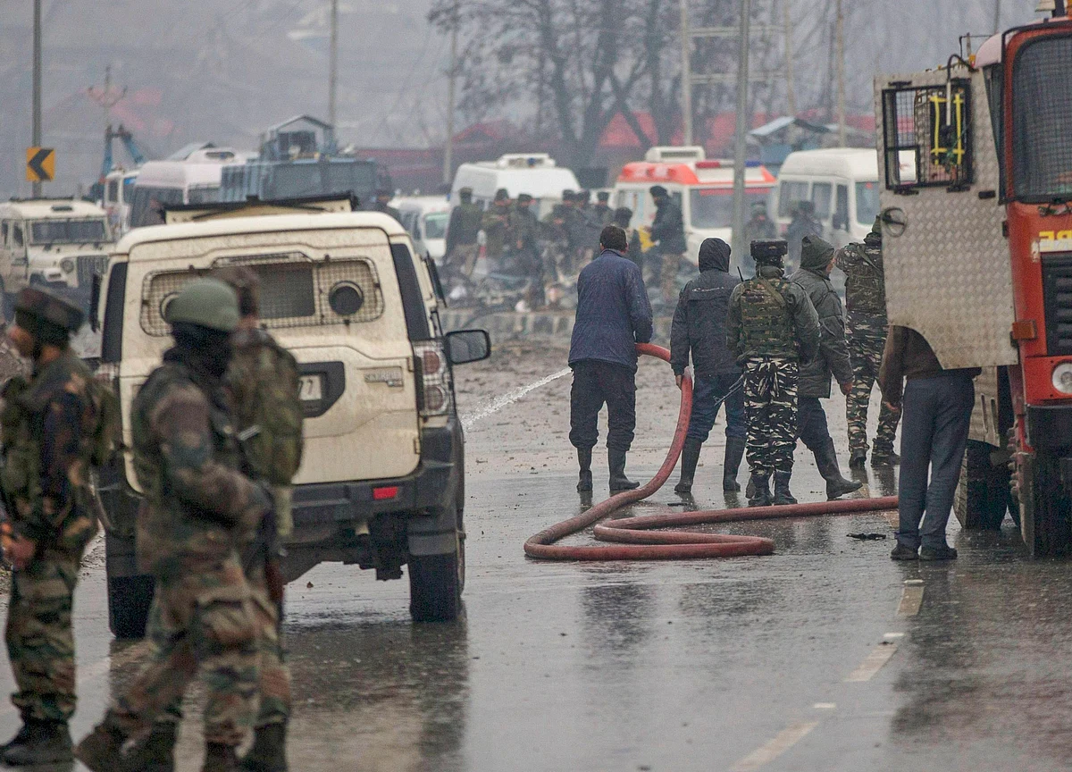 Pulwama Attack: Death Toll Rises to 40, PM Modi Warns Pakistan