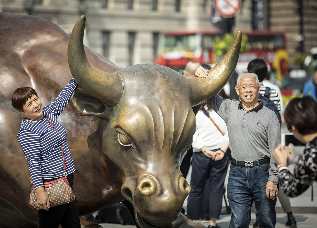 China Bond Bulls Seek Central Bank Support After Worst Week Since 2013