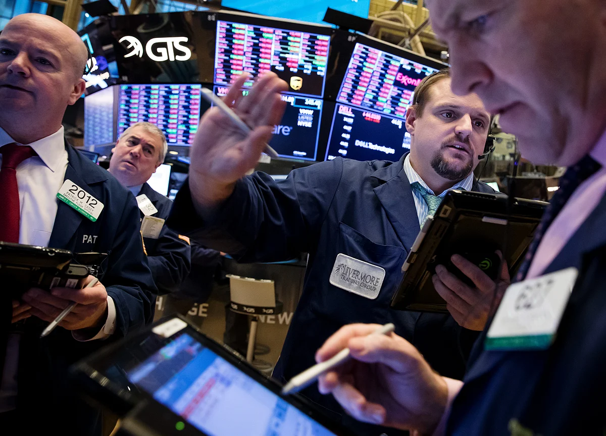 U.S. Stocks End Week Higher Boosted by Trade Talk: Markets Wrap