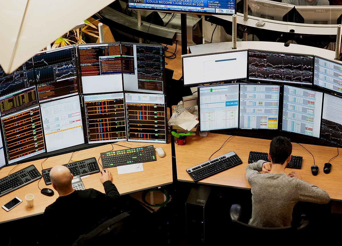 Sensex, Nifty Resume Decline After One-Day Spike