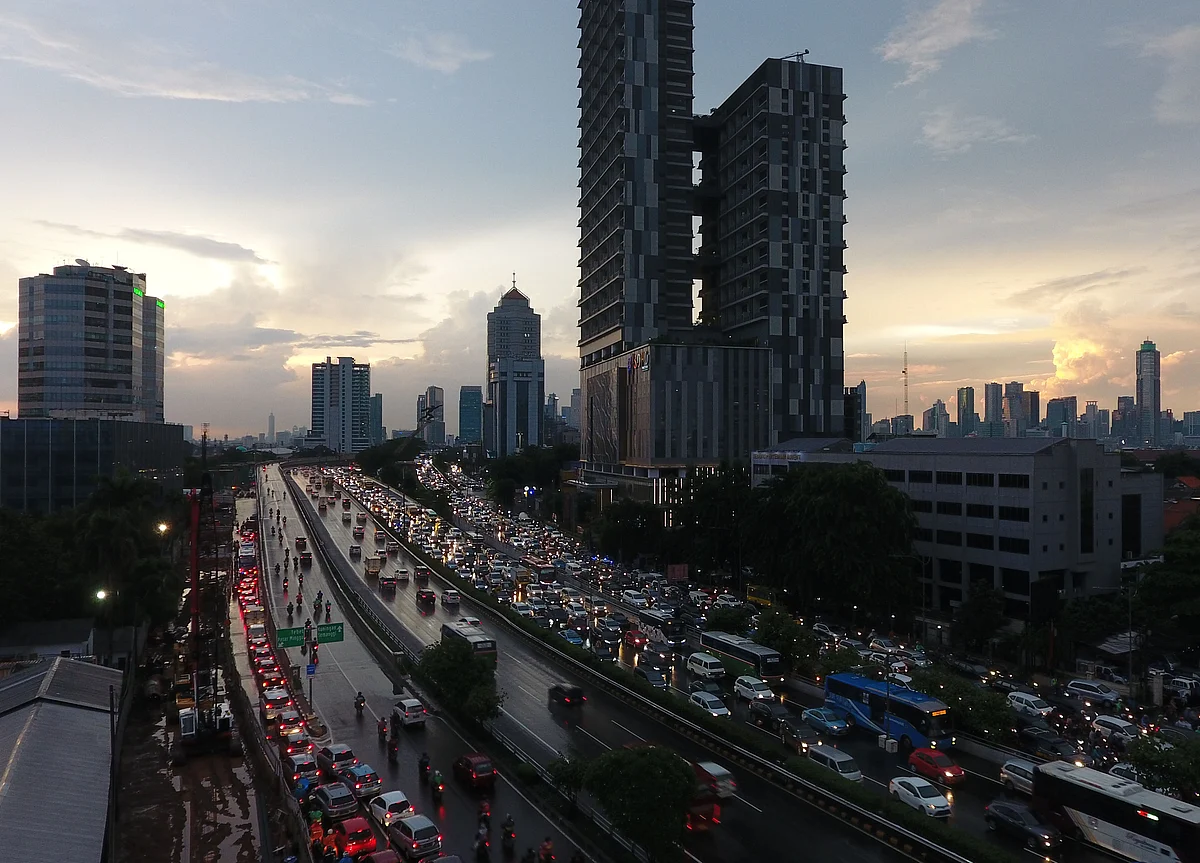 In Asia High-Yield Battle, Indonesia Grabs Upper Hand Over India