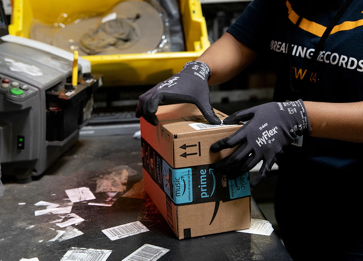 Amazon’s New Environmental Report Will Show How Bad Two-Day Shipping Is