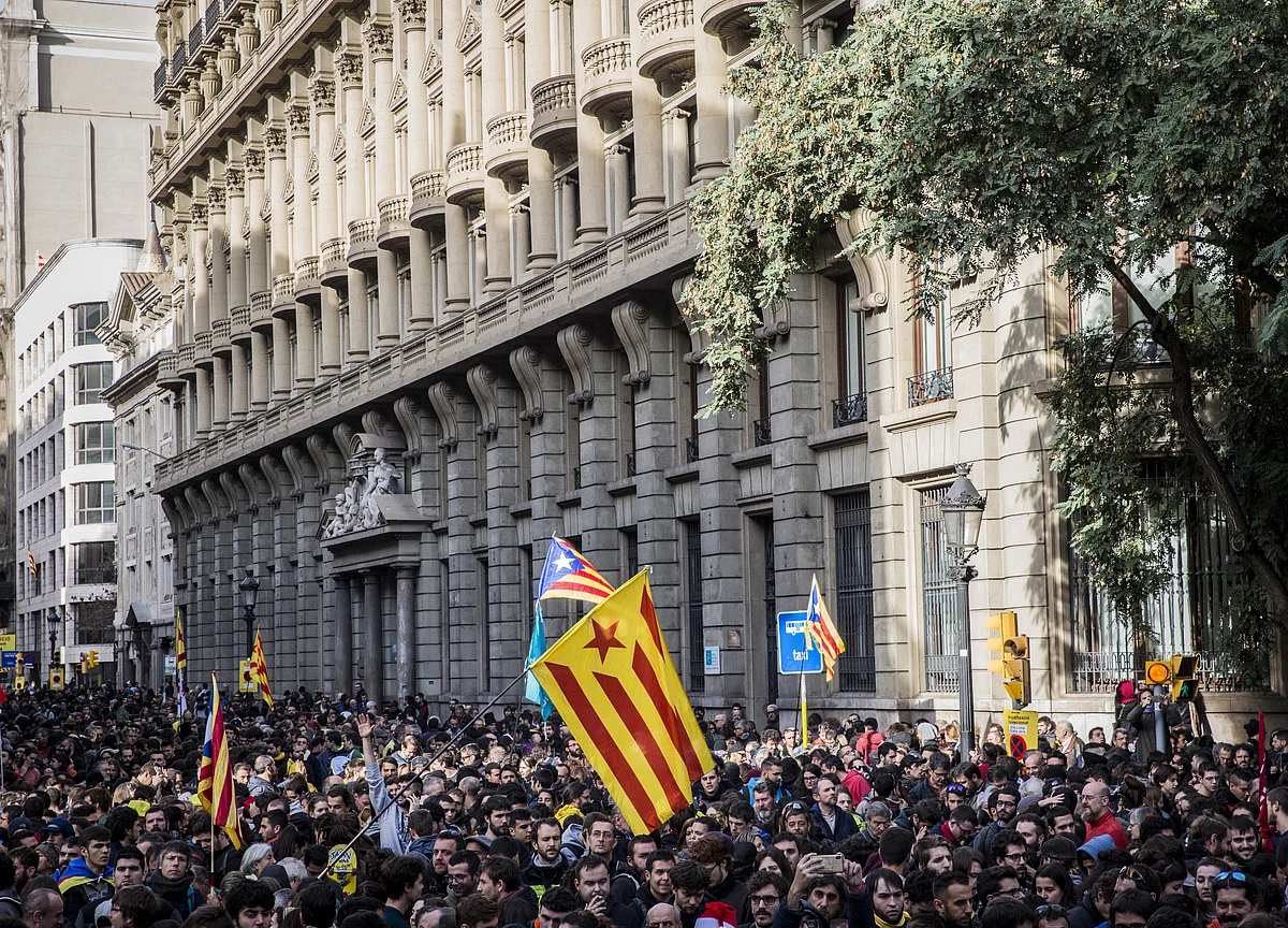It's All About Catalonia as Spain Electoral Campaign Begins