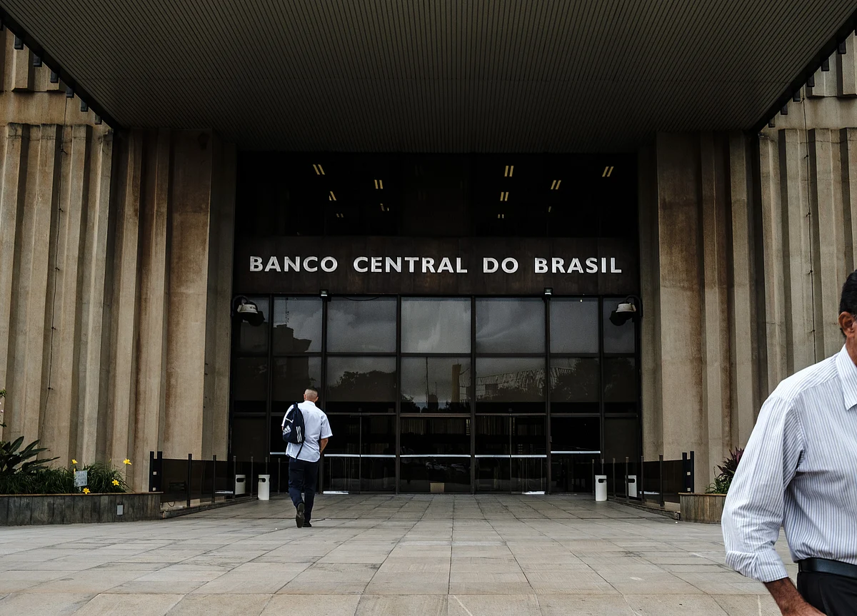 Brazil’s Central Bank Keeps Key Rate at Its Record Low