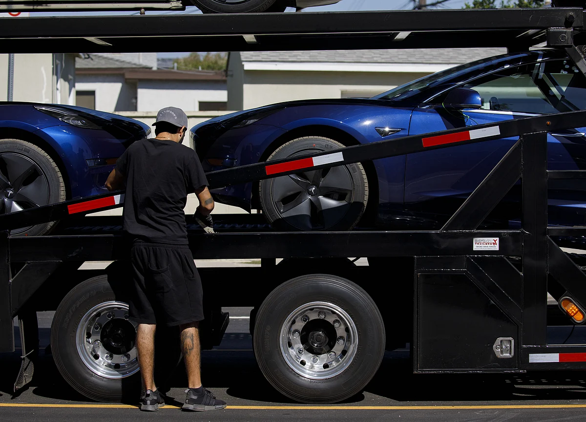 Tesla Job Cuts Include More Than 1,000 Workers in California