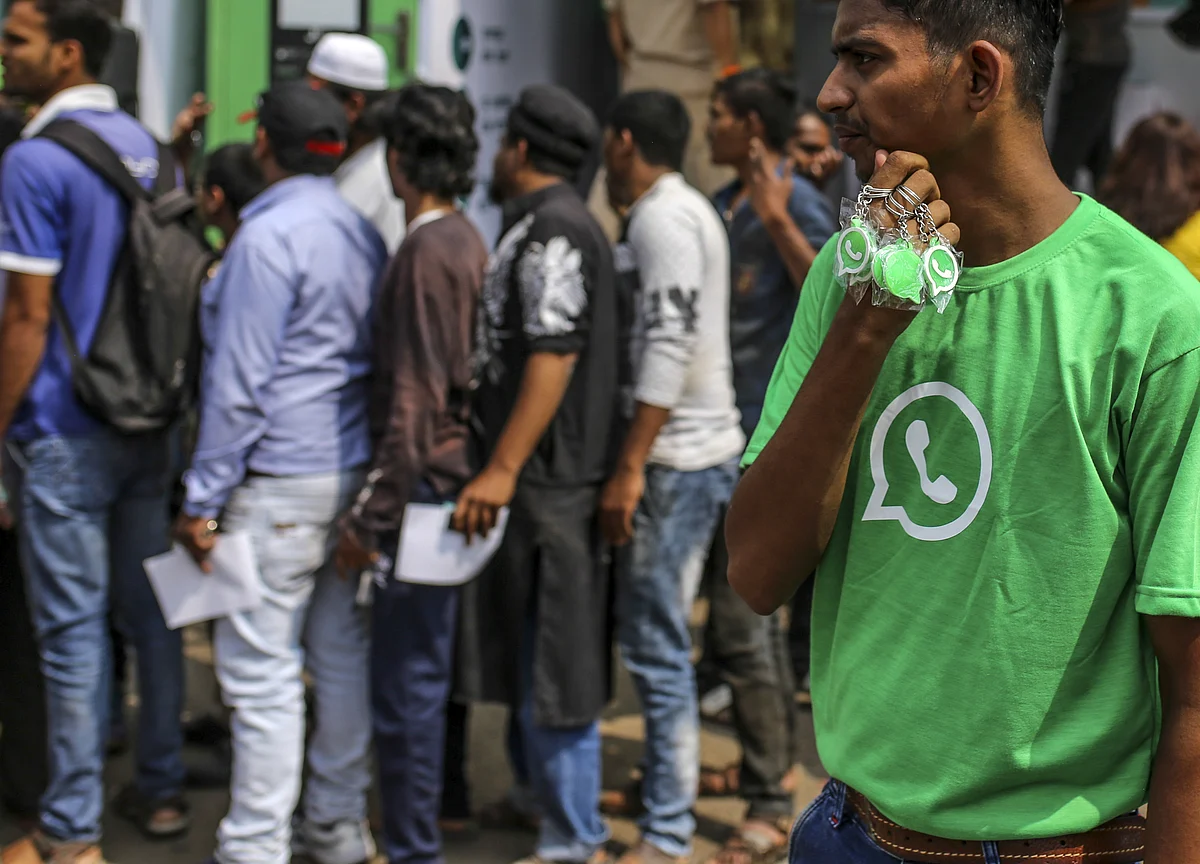 India Seeks Access to Private Messages in WhatsApp Crackdown