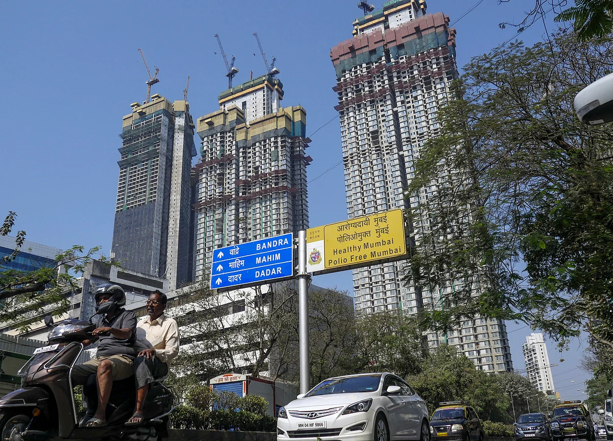 The Risk of Fallen Angels in Asia’s Bond Market Is Rising