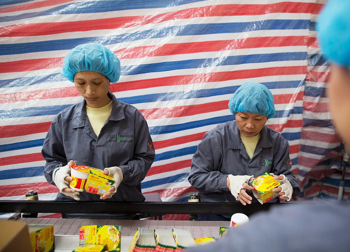 China’s Factory Downturn Deepens Though Upside Signs Appear