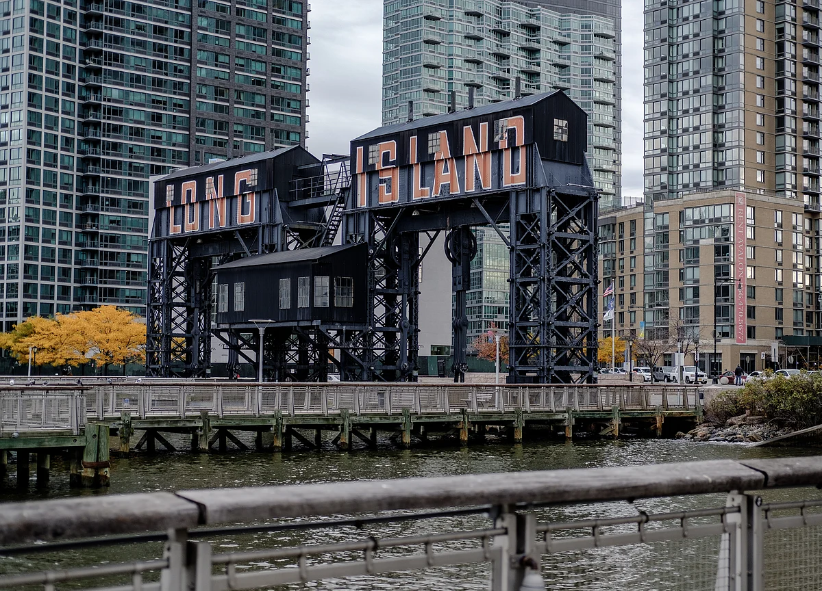 Amazon Scraps Plan to Build a Headquarters in New York City