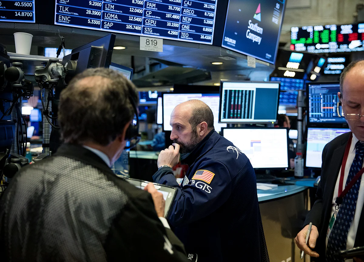 U.S. Stocks Rally Amid Trade Talk; Dollar Declines: Markets Wrap