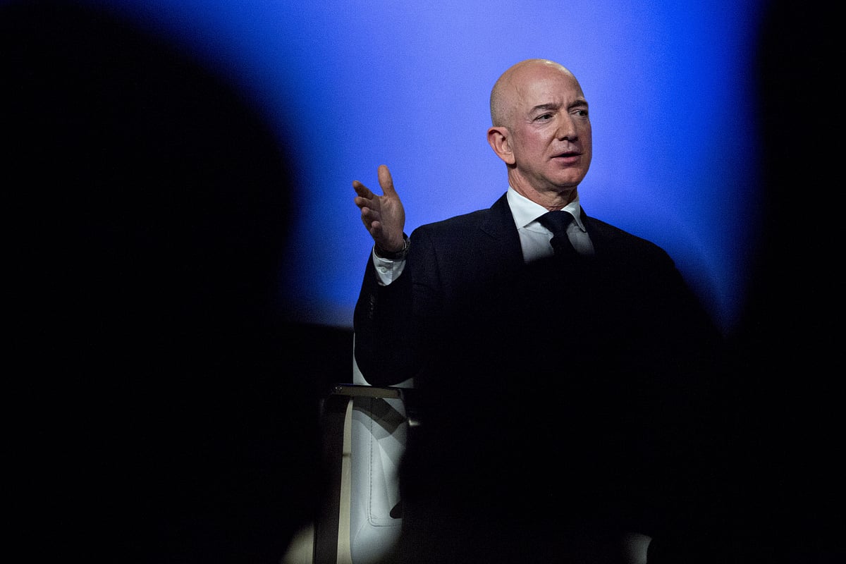 Jeff Bezos Blackmail: Bezos Selfie Controversy Triggers Alarm For Billionaires Worldwide