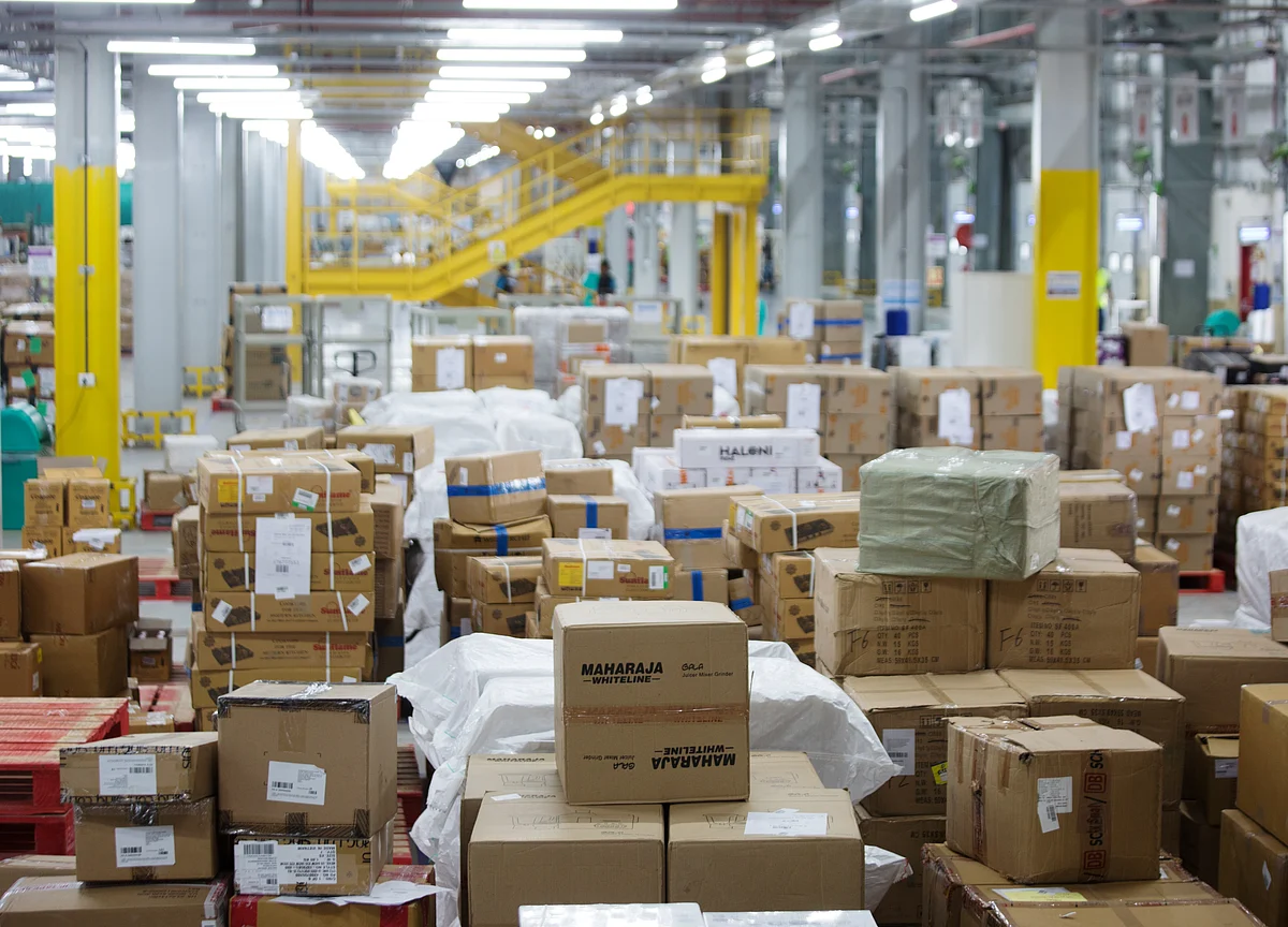Amazon, Walmart Reel as India Curbs Plunge Market Into Chaos