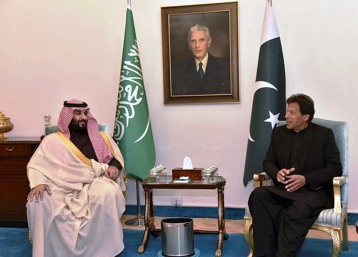 Saudi Prince Starts Asia Trip Pledging $20 Billion for Pakistan