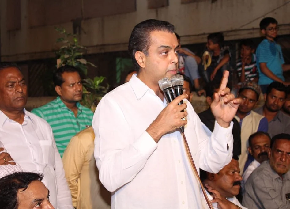 Elections 2019: Mukesh Ambani, Uday Kotak Endorse Deora For Mumbai South Lok Sabha Seat