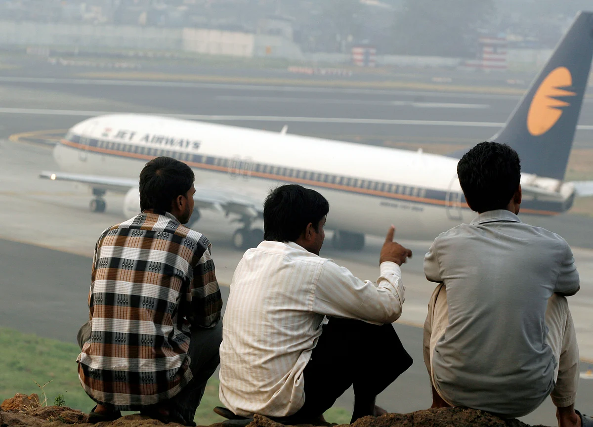 Cash-Strapped Jet Airways Delays Interest Payment on Bond
