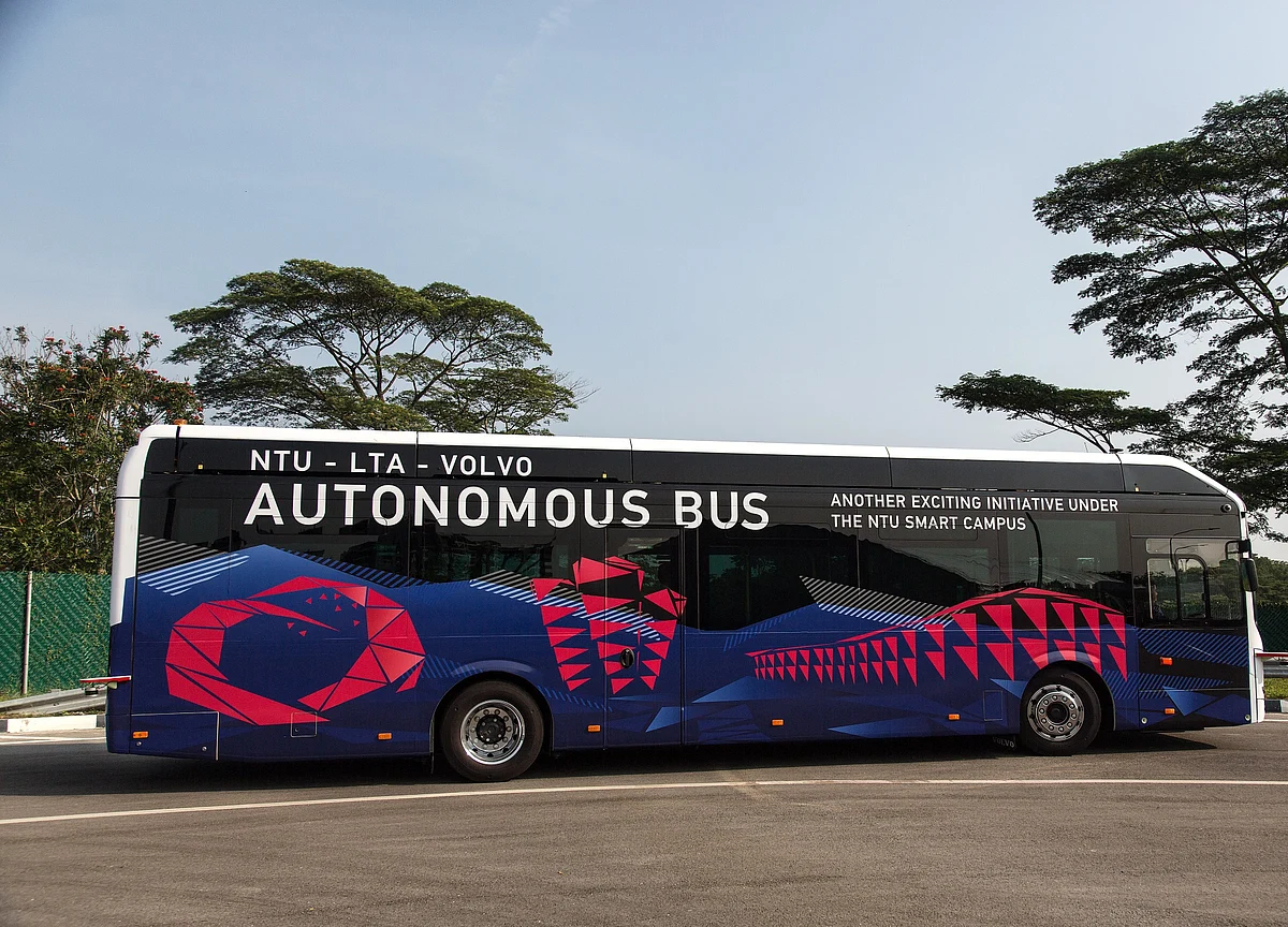 Singapore Is About to Trial Full-Size Driverless Buses