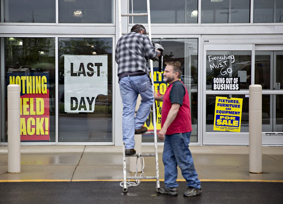 Recession Risks Creep Beyond Yield Curve Into U.S. Data