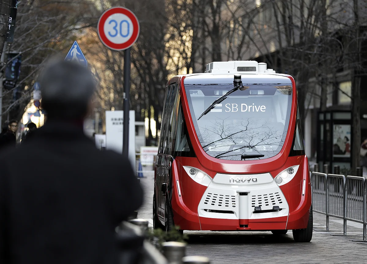 Automakers Find It’s Hard to Make Money on Mobility, Not Cars