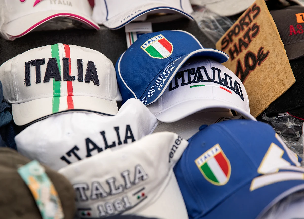 Italy Output Shrank Less Than First Seen, Still in Recession