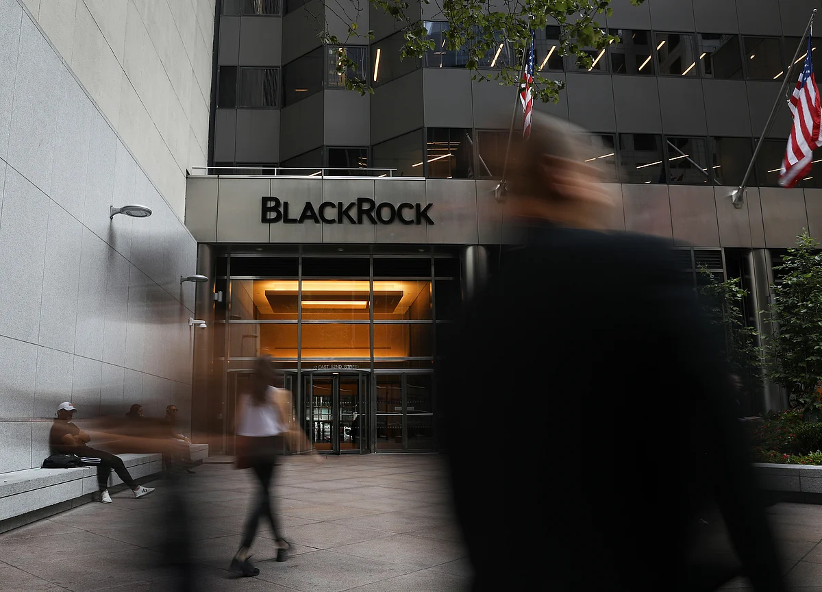 BlackRock Sees Emerging Stocks Almost Recouping Last Year's Loss