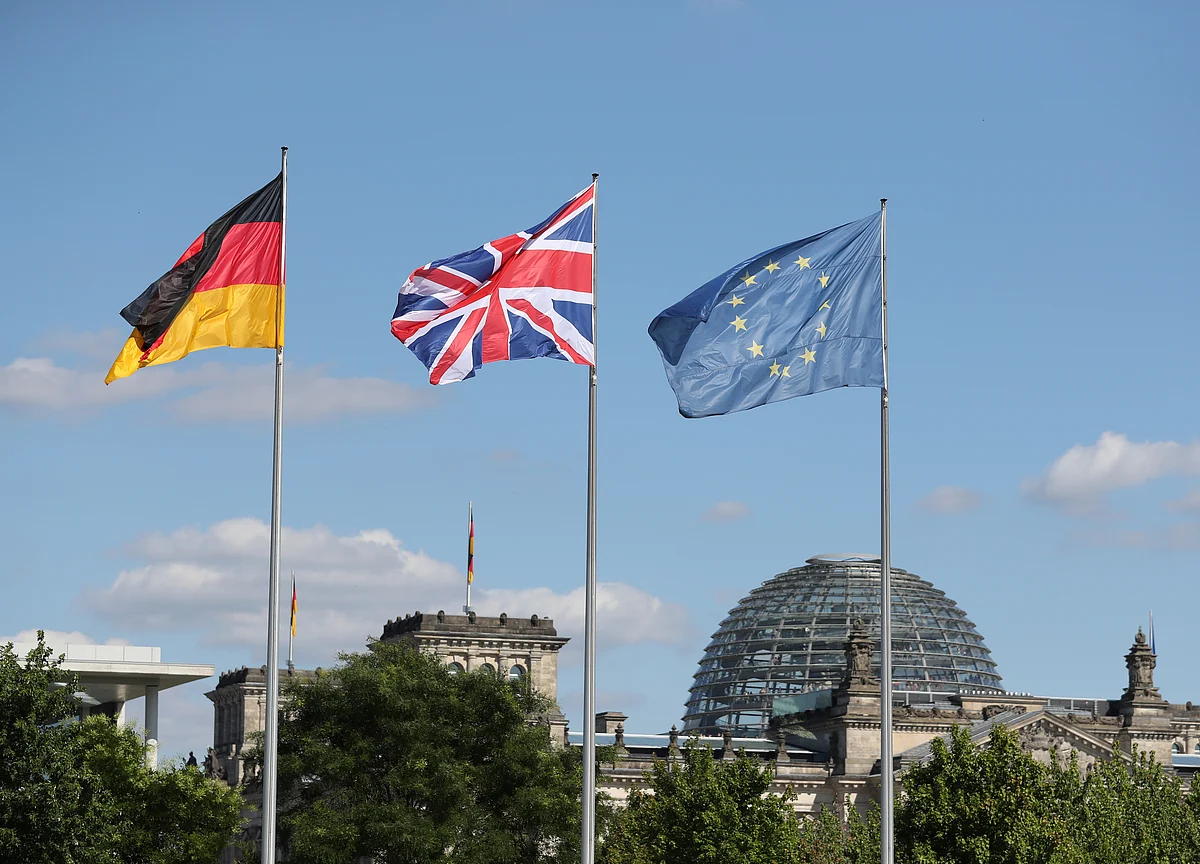 Germany Blames ‘Silver Spoon’ U.K. Elite for Brexit Chaos