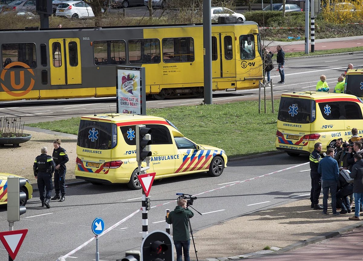 Gunman Kills Three On Dutch Tram, Mayor Says Terror Likely