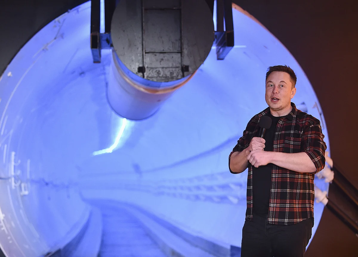 Musk’s Crazy Week: Cheap Teslas, Snarky Tweets, Historic Launch