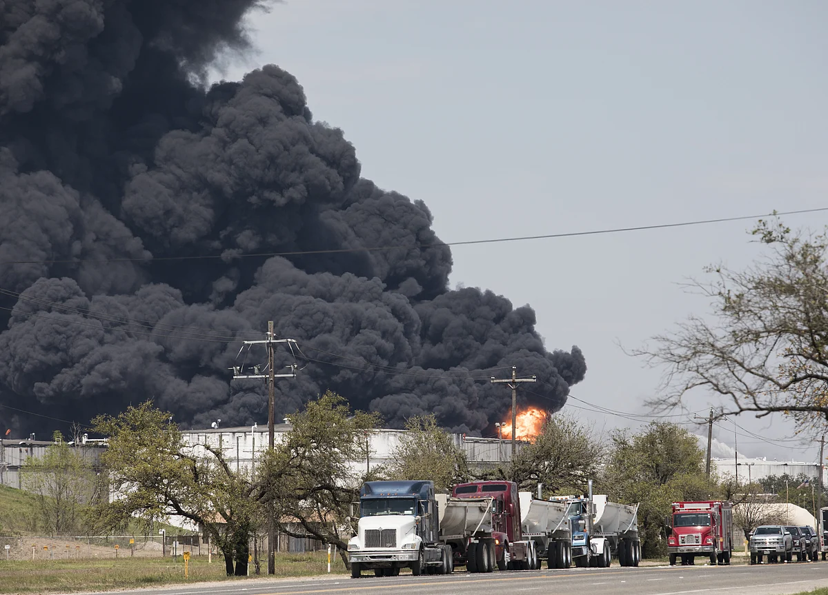 ‘Lucky’ Weather Keeping Worst of Chemical Plume Out of Houston