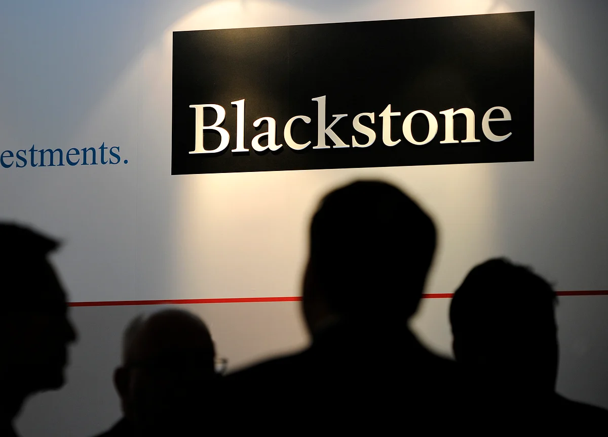 Blackstone Profit Tops Estimates, Boosted by Strong Fundraising