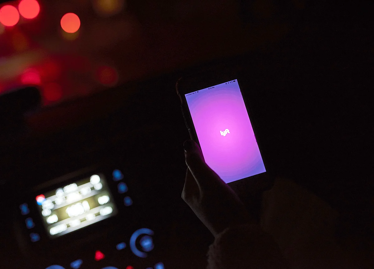 Lyft Starts California Car-Rental Service in Blow to Hertz, Avis