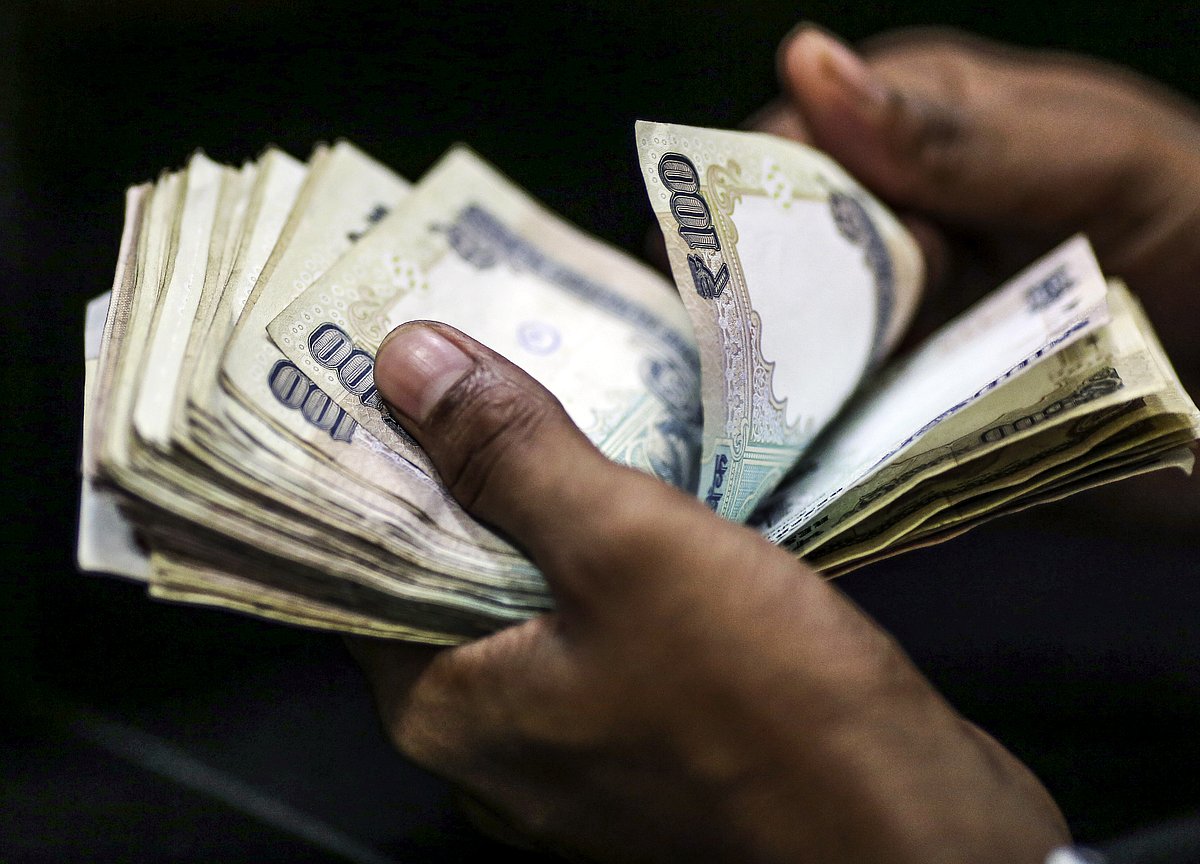 Hpcl Mrpl Merger Hits Cash Hurdle Ongc Rules Out Share Swap Get the latest mangalore ref &pet (mrpl.ns) stock news and headlines to help you in your trading and investing decisions. bloomberg quint