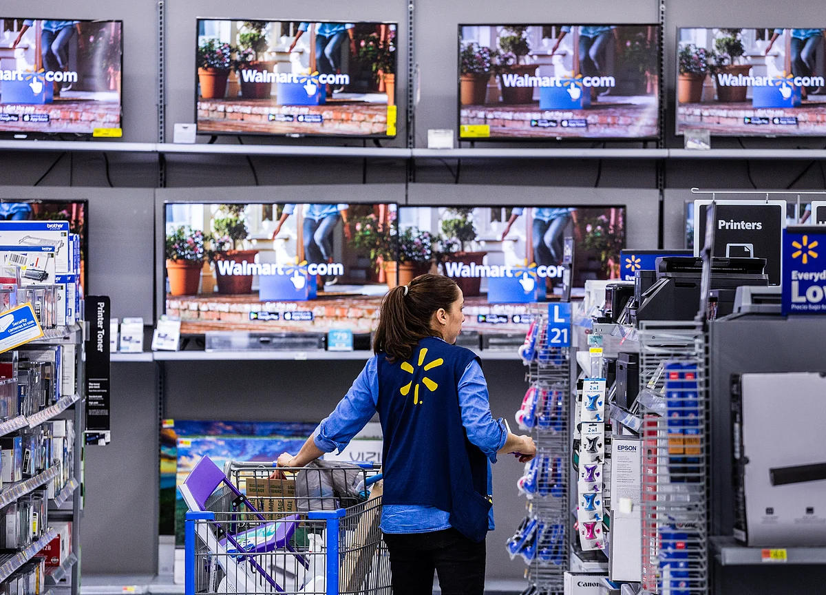 Walmart Boosts Starting Hourly Pay to $12 for Some Staff in Test