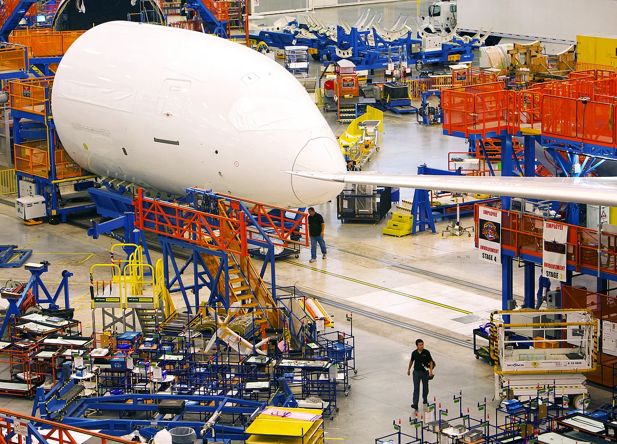 Boeing Dreamliner Plant `Plagued by Shoddy Production,’ NYT Says