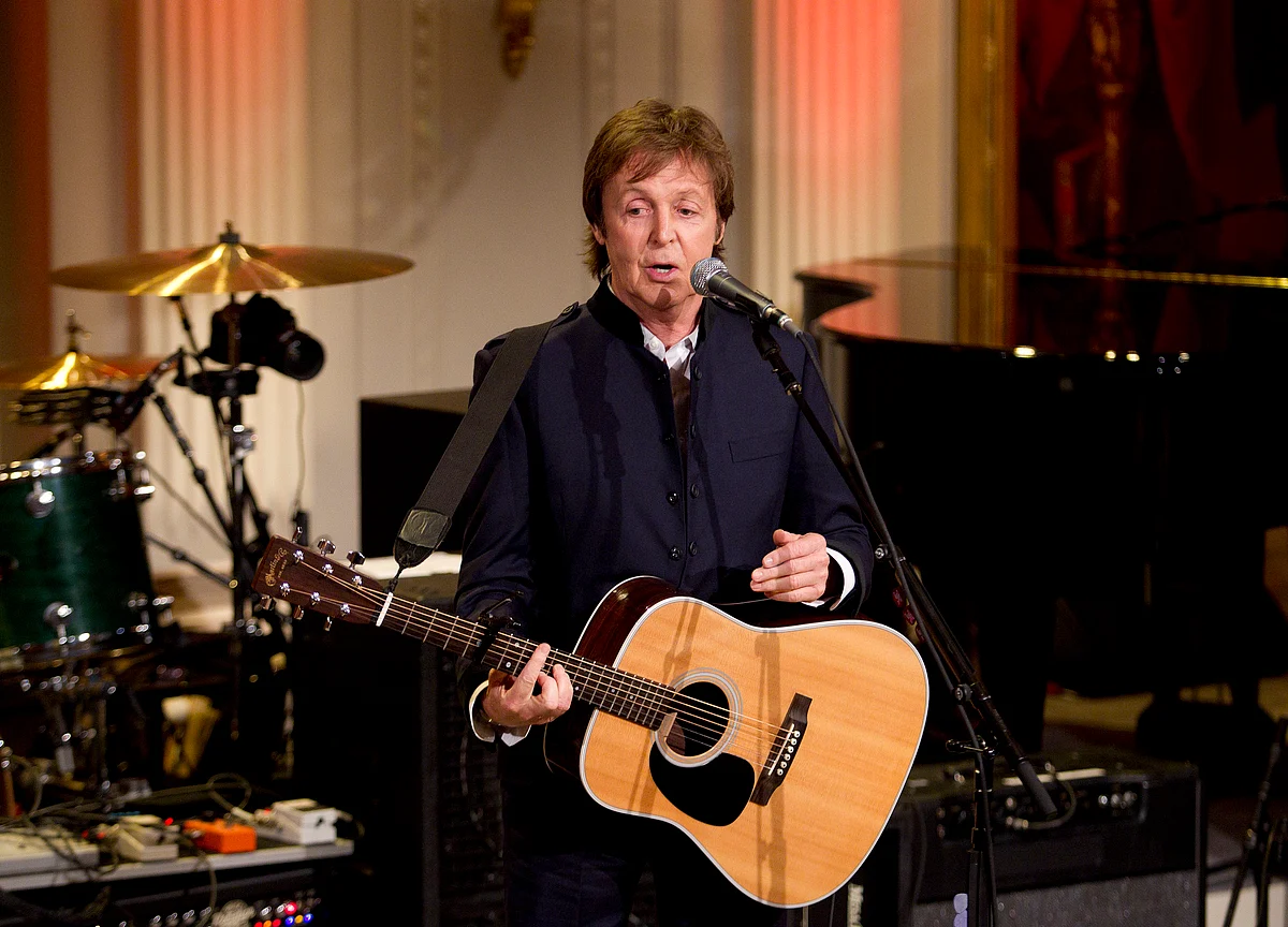 Clapton, McCartney Lend Beloved Guitars to the Met’s Rock Instrument Exhibit