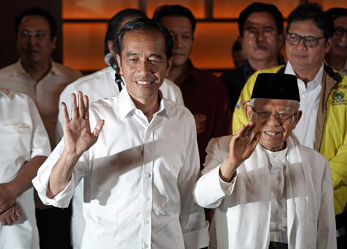 Jokowi Set to Win Second Term in Indonesia Vote, Calls for Unity