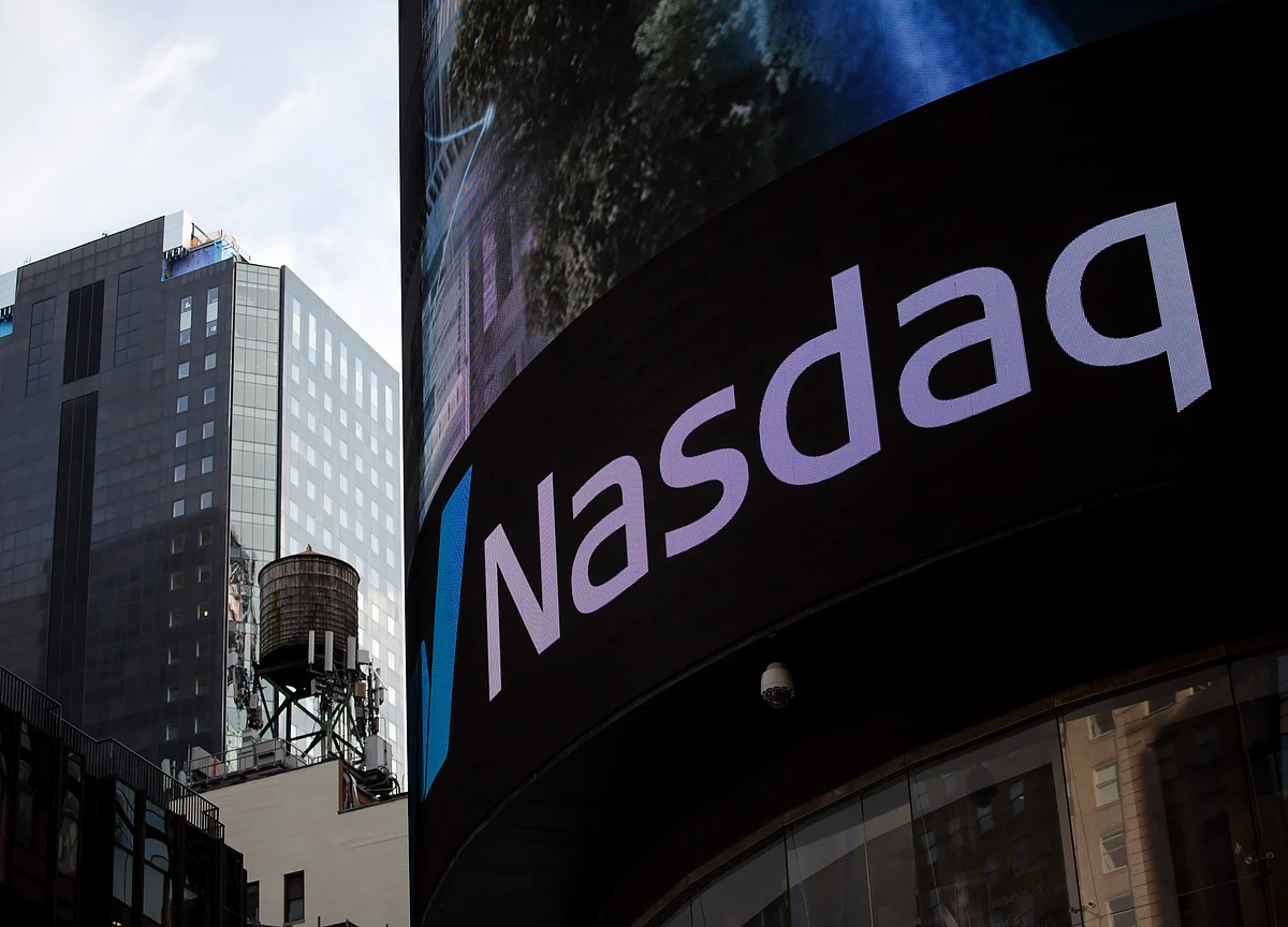 Nasdaq Tracker Jumps After Hours as Tech Earnings Sow Confidence