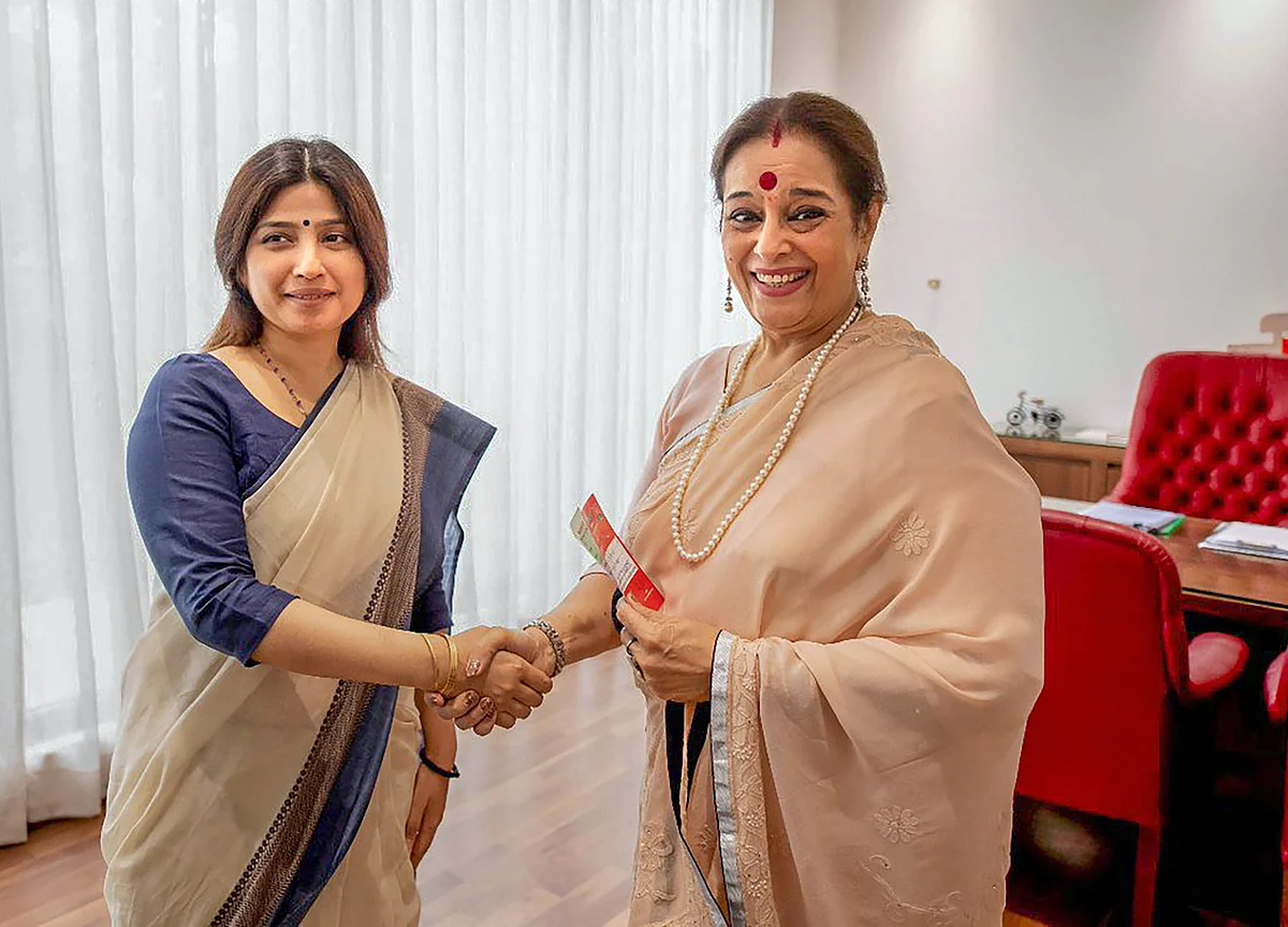 Election 2019: Shatrughan Sinha’s Wife Poonam Joins Samajwadi Party