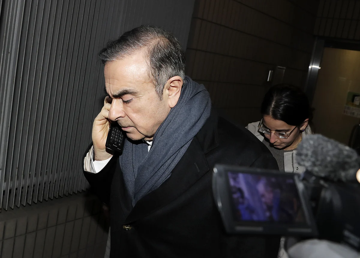 Carlos Ghosn, Once Again Fighting From Jail, to Lose Last Nissan Title
