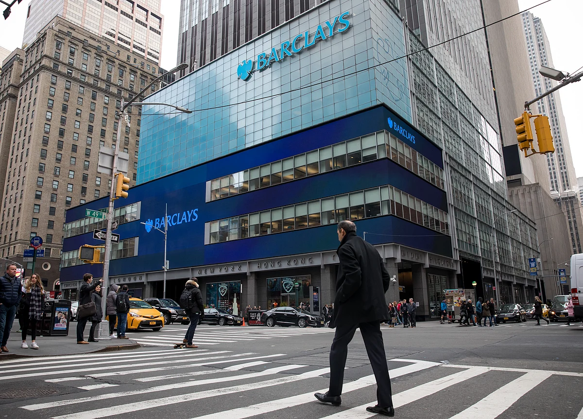 Barclays to Cut Investment-Bank Bonuses as Bramson Looms: FT
