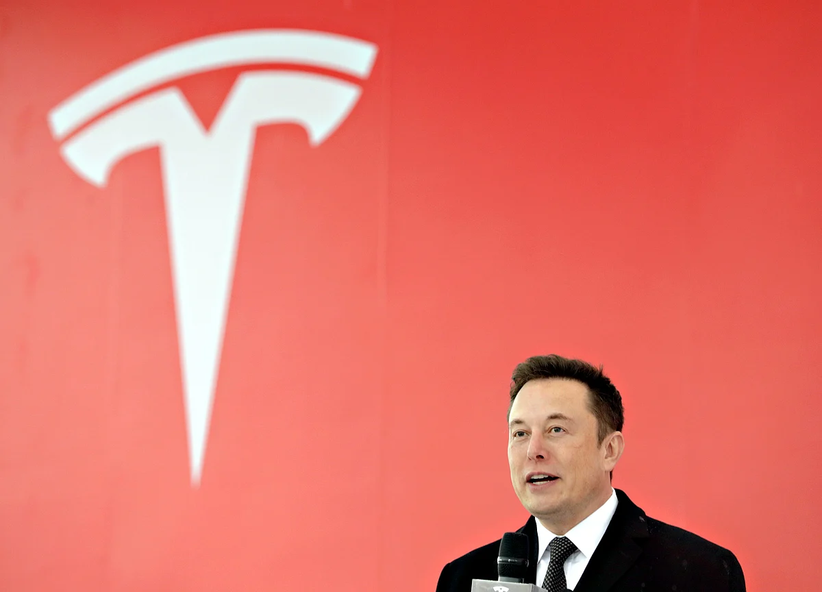 Tesla, Panasonic Temper Expansion Plans for Battery Factory