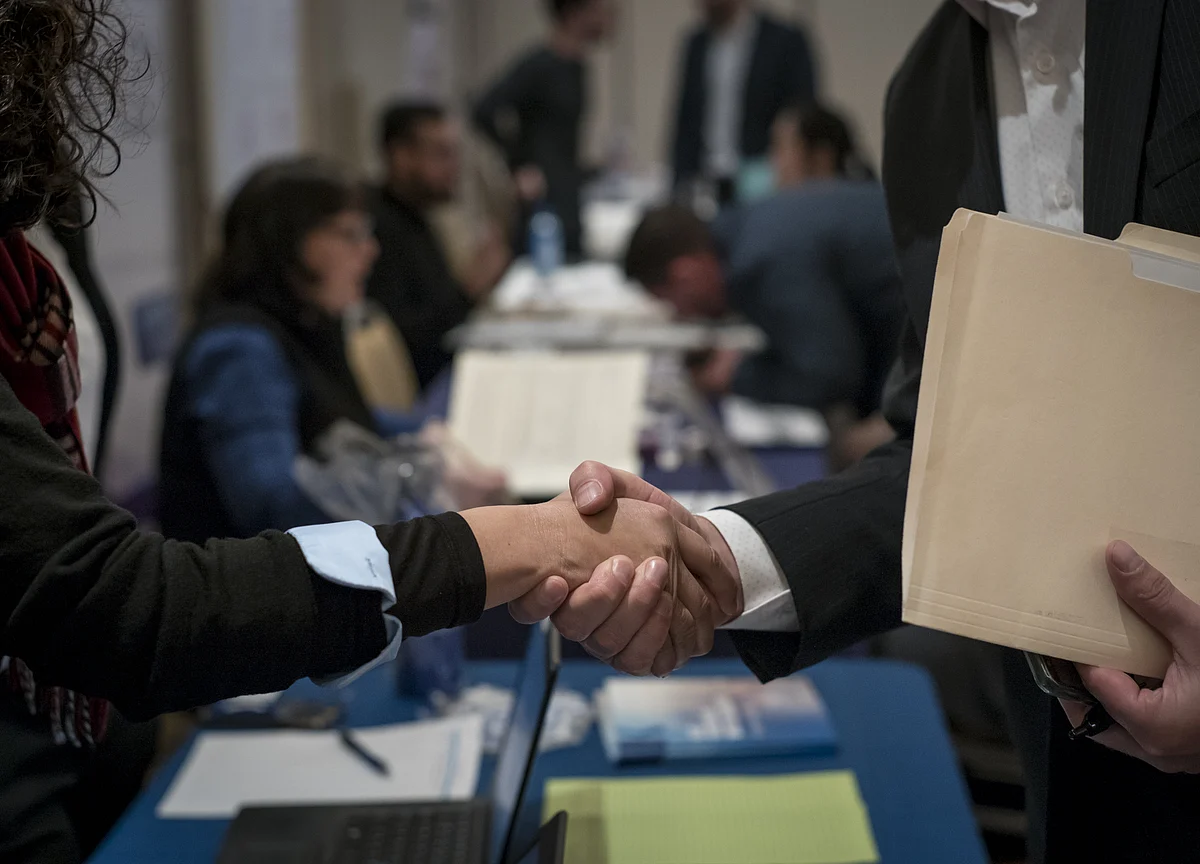 Risk of Another Ugly U.S. Jobs Report Keeps Investors Wary