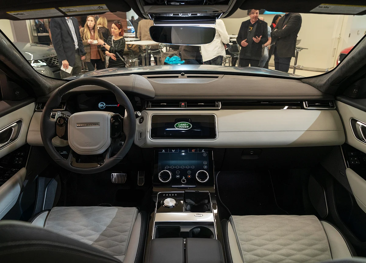 Jaguar Land Rover Leans on U.S. Amid China Slump, Brexit Turmoil