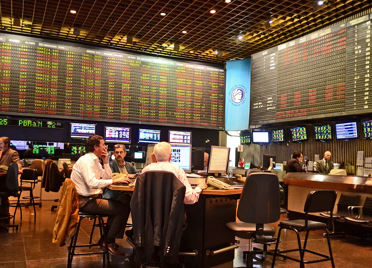 Argentina Slammed by Double Downgrade at End of Traumatic Week