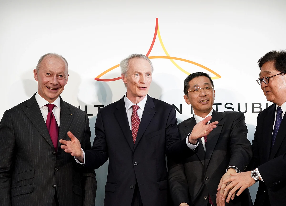 Renault Set to Renew Nissan Merger Push Under Holding Company