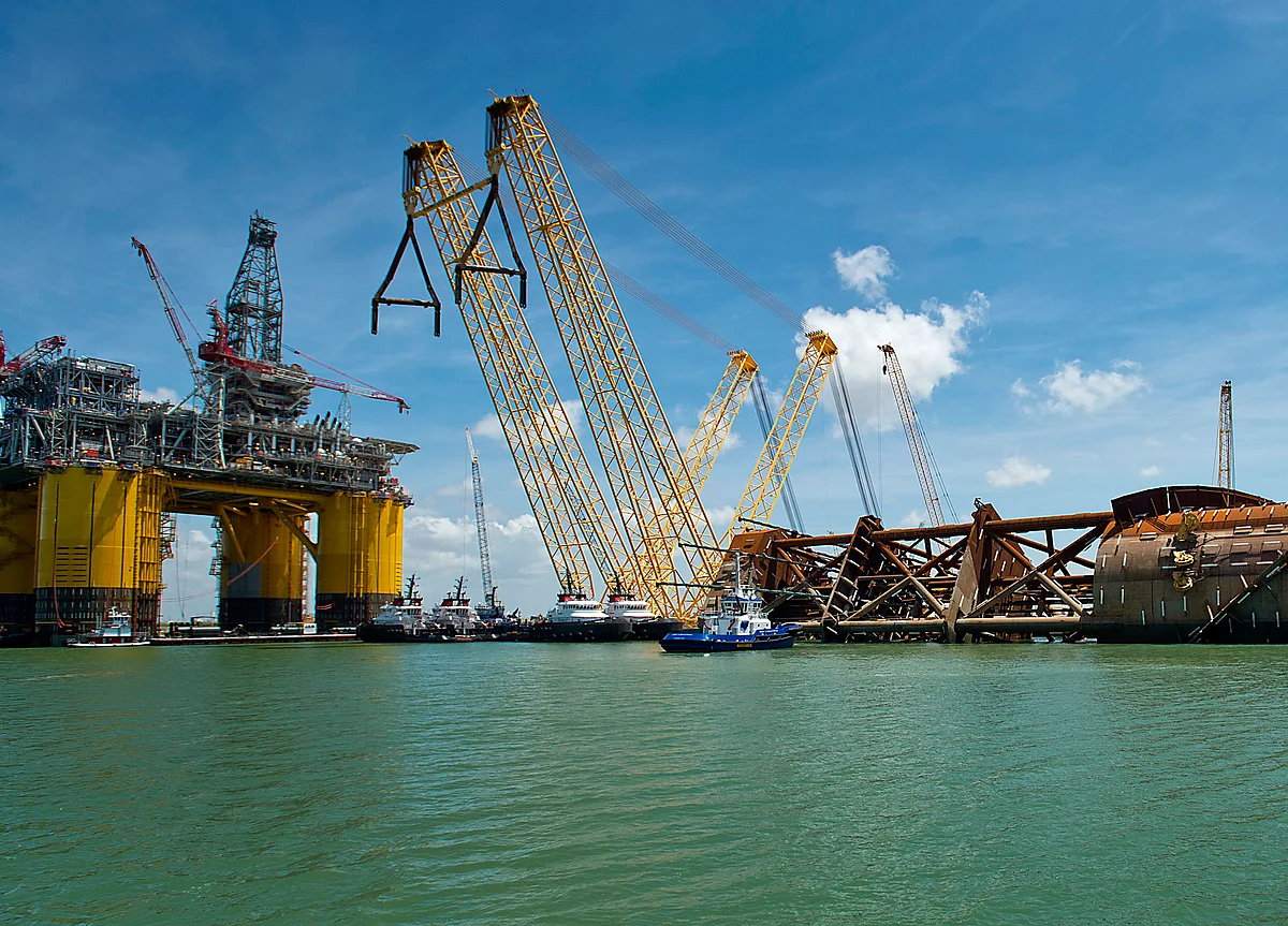 Investors Applaud Chevron for Its $33 Billion ‘Steal’ of Anadarko